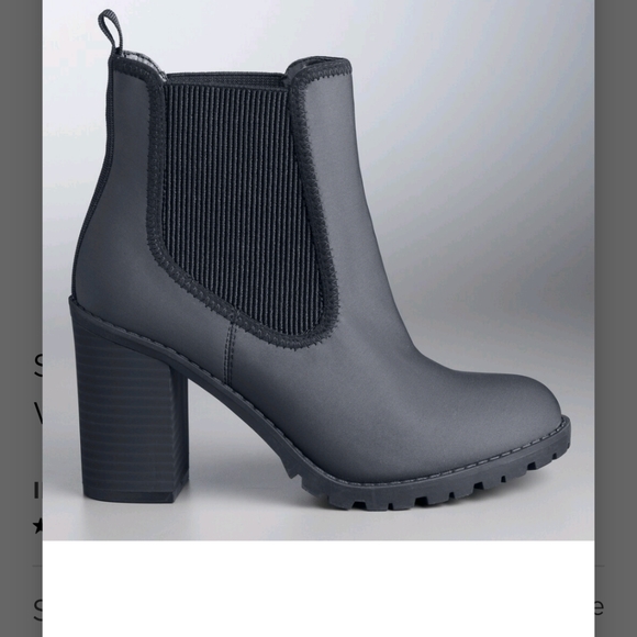 Vera Wang Shoes - NWT VERA WANG LADIES SZE 8 CLARA STRETCH NAVY BOOT